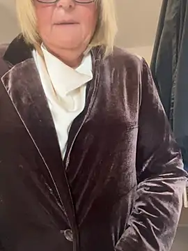 MoistCurveyChanel