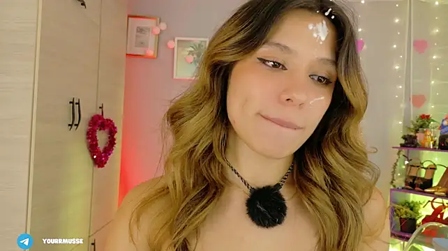Yourrmuse_ live cam