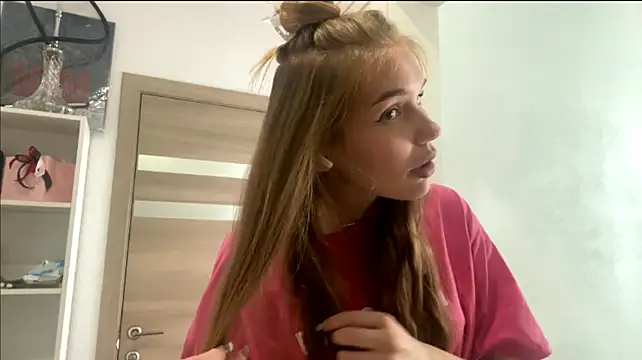 LiliBrake live cam on StripChat