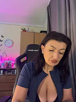 Hotangel75