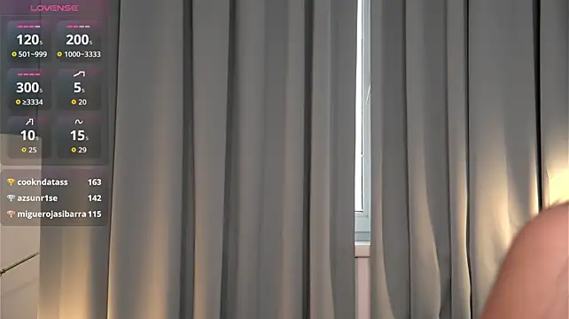 Naomi_Vibe_