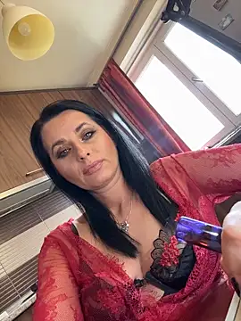 Hotmomcheckk_