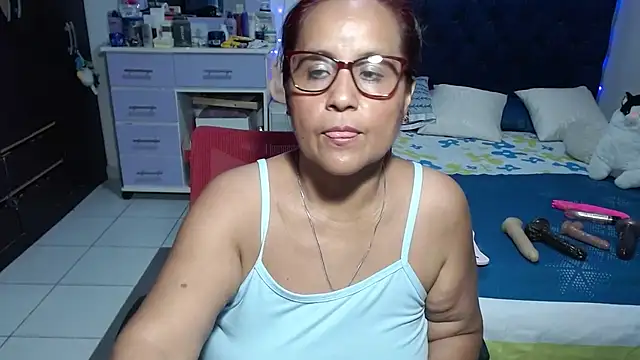 pervert_mommy_ live cam on StripChat