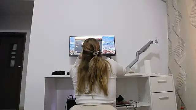 KarlyGray10