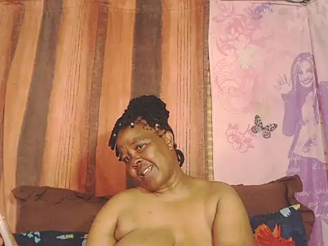 Ebonyboobsmilk