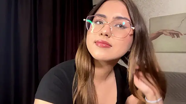 Mina_Aston