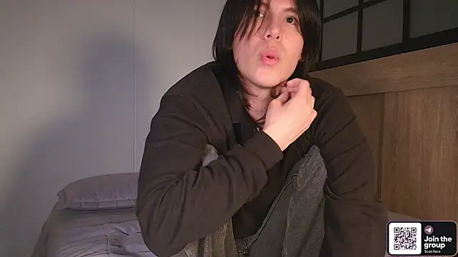 Daphne_and_Roger_ live cam on StripChat