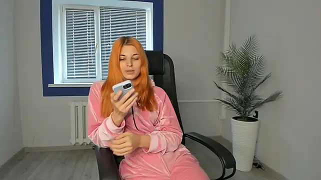 EmilieJett live cam on StripChat