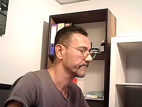mastercharisma35 live cam on StripChat
