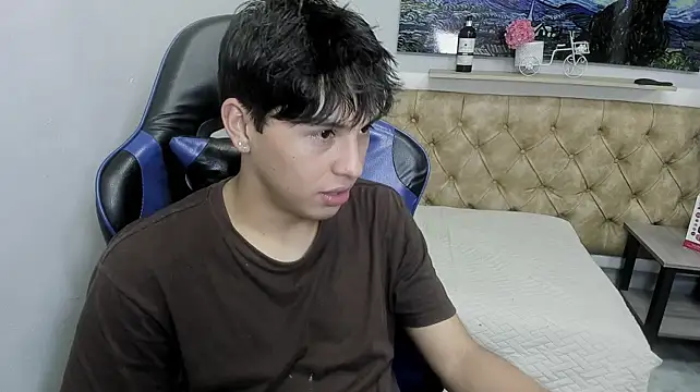 StiwenTwink live cam on StripChat