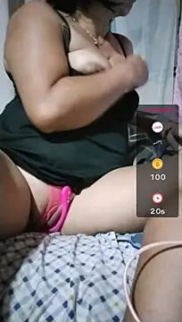 assqueenlovely live cam on StripChat