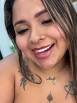 ashley-swift- webcam stripchat model stream image