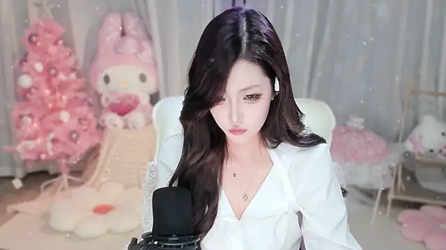 Cute-kitty_ live cam on StripChat