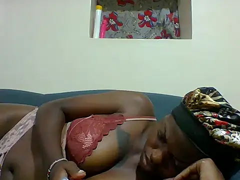 sexy_essiie's live room