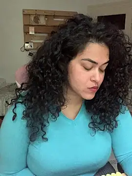 Curvydesifromgermany
