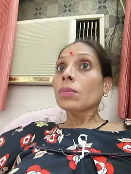 Sexy-Suhani2