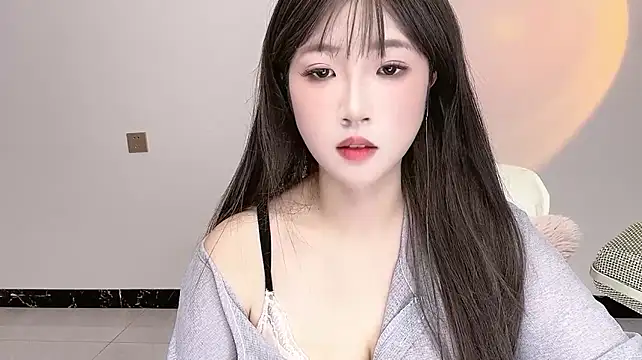 Lucy_8858