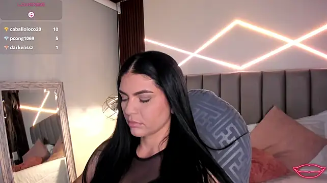 Veronicalanx1