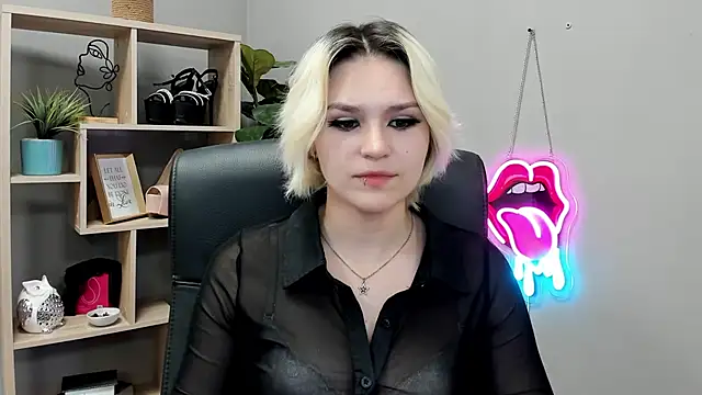 SweetLilyxo webcam
