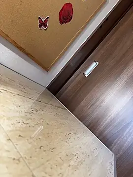 Hotmomcheckk_