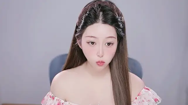 Rourouya live cam on StripChat