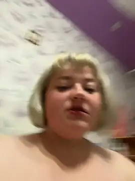 LoloMensens webcam stripchat model stream image