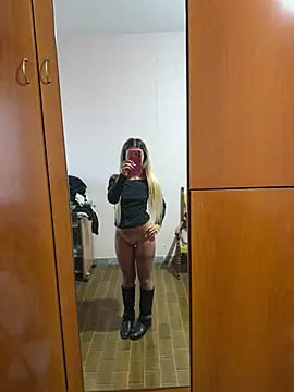Thegirlofthemirror