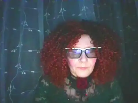 ChristineLovely live cam on StripChat