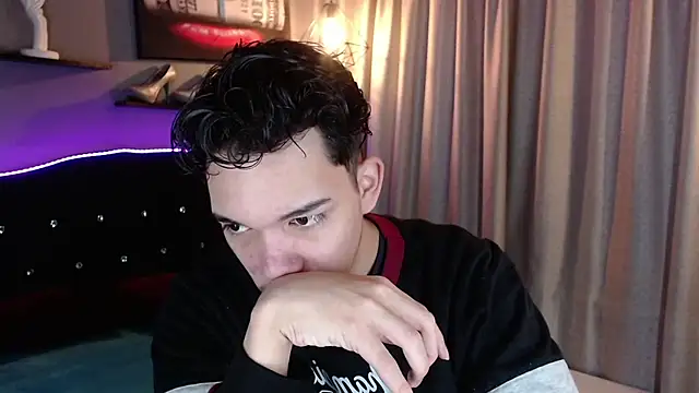 haku_nayro webcam