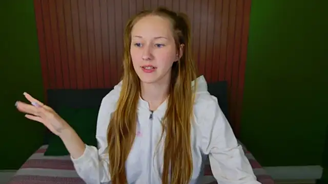 Calista_Everleig webcam stripchat model stream image