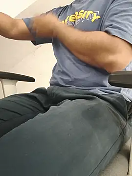 8inch_hunk19 live cam on StripChat