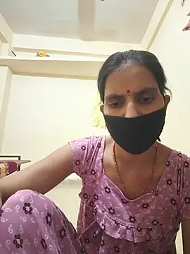 Cuty_ruhani live cam on StripChat