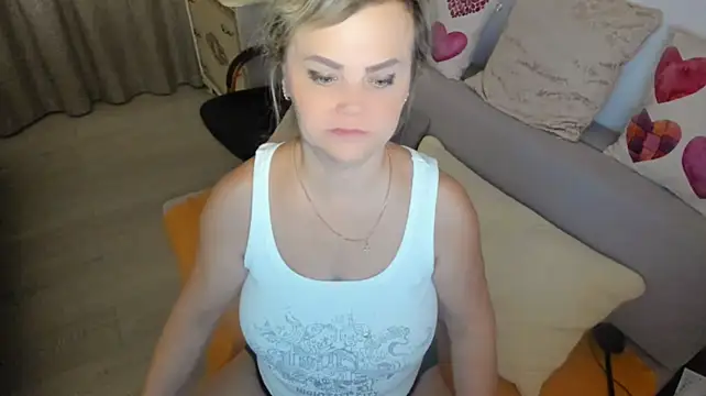 MildMature live cam on StripChat