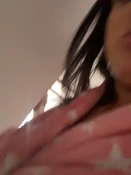 Selenee23 live cam on StripChat