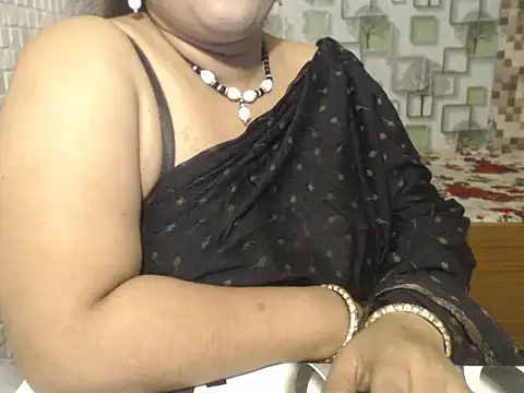 Oh_Maya live cam on StripChat
