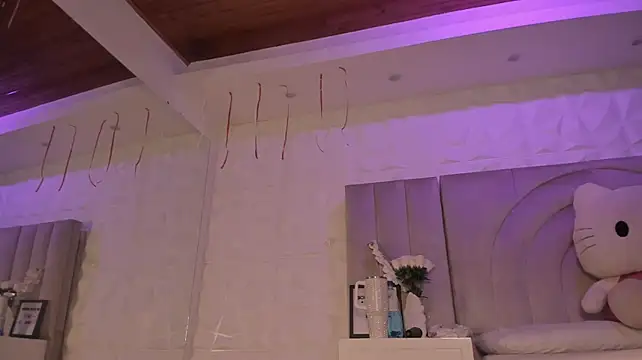 chloe_larson