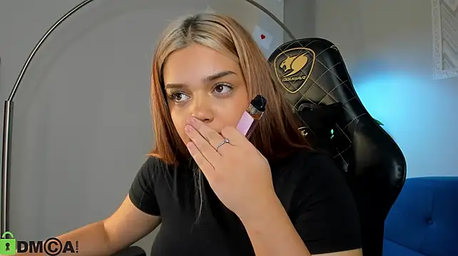 Aisha_Sky