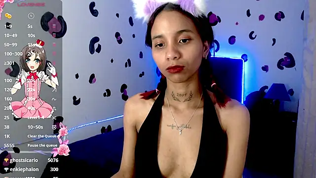 ivory_aiko live cam on StripChat