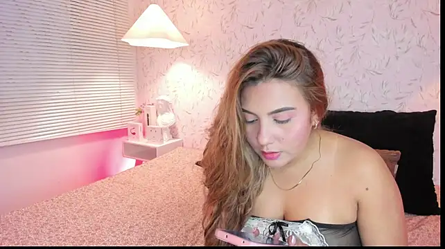 Natasha_Brm live cam on StripChat