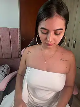 estrella22 (F young) - piernas abiertas