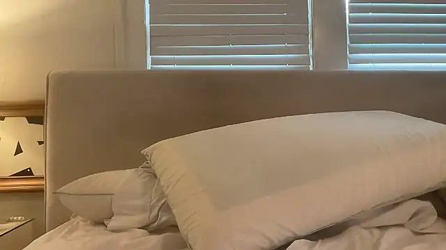 Nathan_chase live cam on StripChat