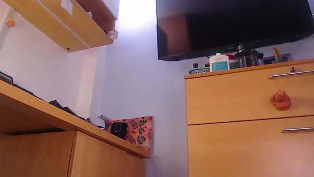 MikeMiller2 live cam preview
