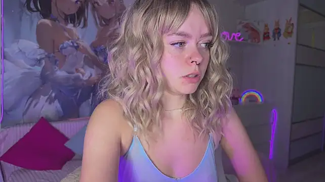 CheekySashaCharm webcam stripchat model stream image