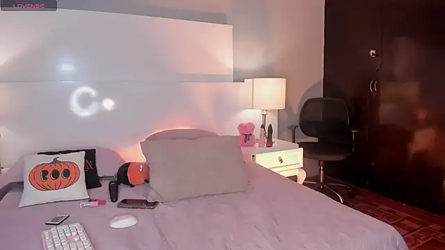 Emily_robertss1 webcam stripchat model stream image