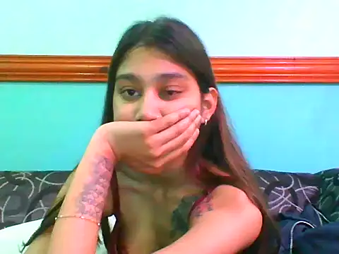 prettysmileaaliyah live cam on StripChat