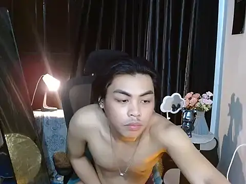 UrKawasaki live cam on StripChat
