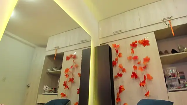 BellaFlaming live cam on StripChat