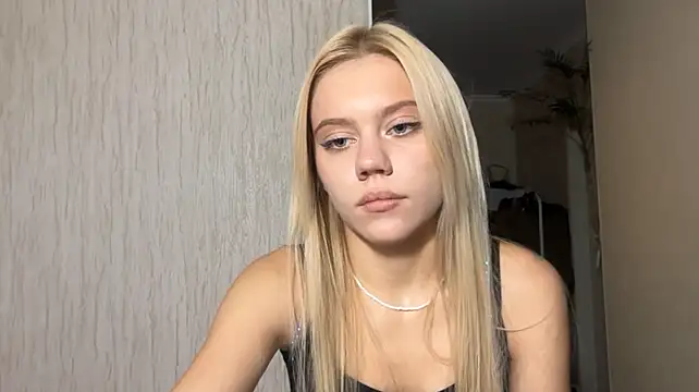 Glamorforyou live cam on StripChat