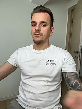 Huge_cock22cm live cam on StripChat
