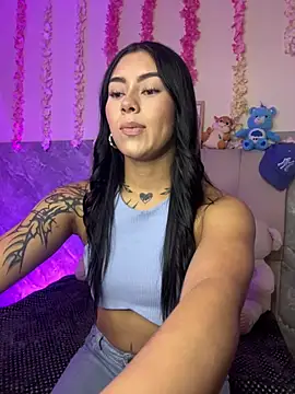 Dalila_ec live cam on StripChat